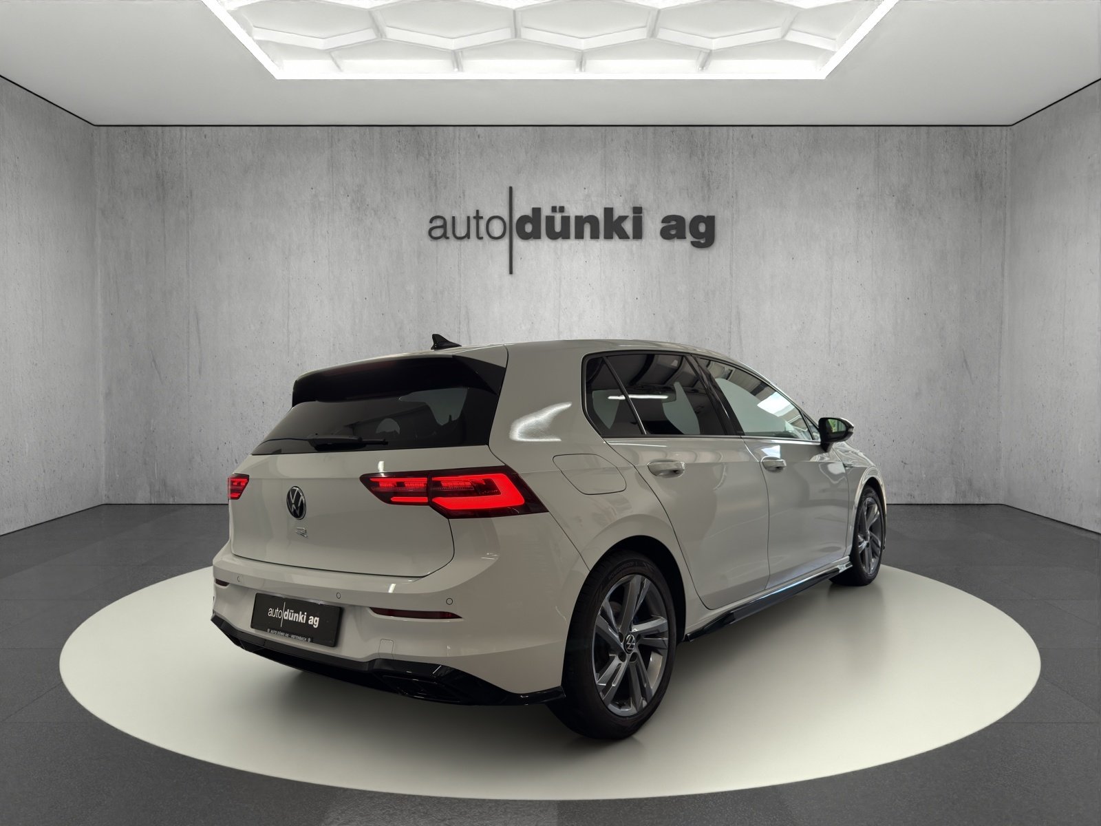 VW Golf 1.5 eTSI mHEV ACT R-Line DSG, Hybride Léger Essence/Électricité, Occasion / Utilisé, Automatique - 4