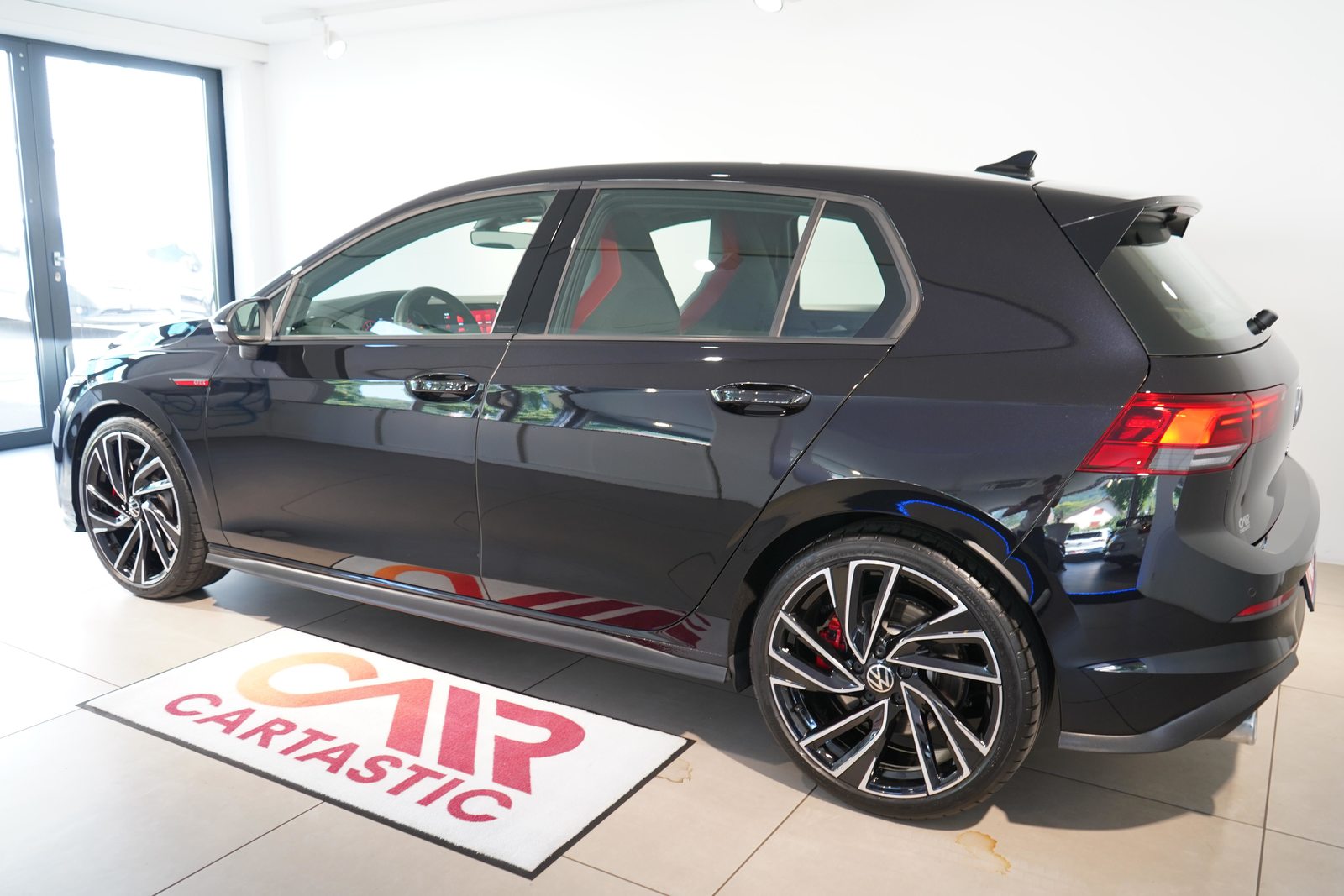 VW Golf VIII 2.0 TSI GTI DSG, Petrol, Second hand / Used, Automatic - 3