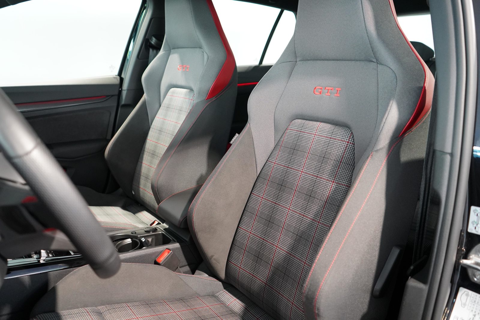 VW Golf VIII 2.0 TSI GTI DSG, Petrol, Second hand / Used, Automatic - 6
