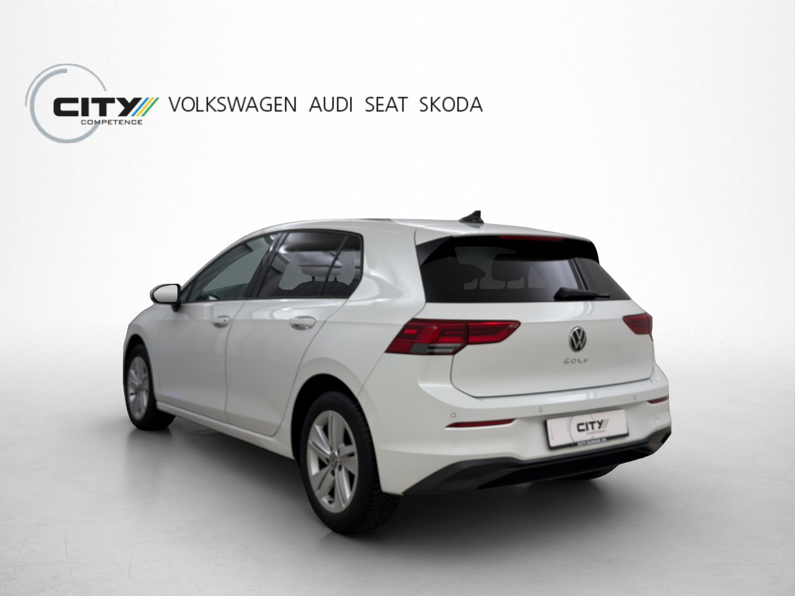 VW Golf 8 2.0 TDI Life DSG, Diesel, Second hand / Used, Manual - 2