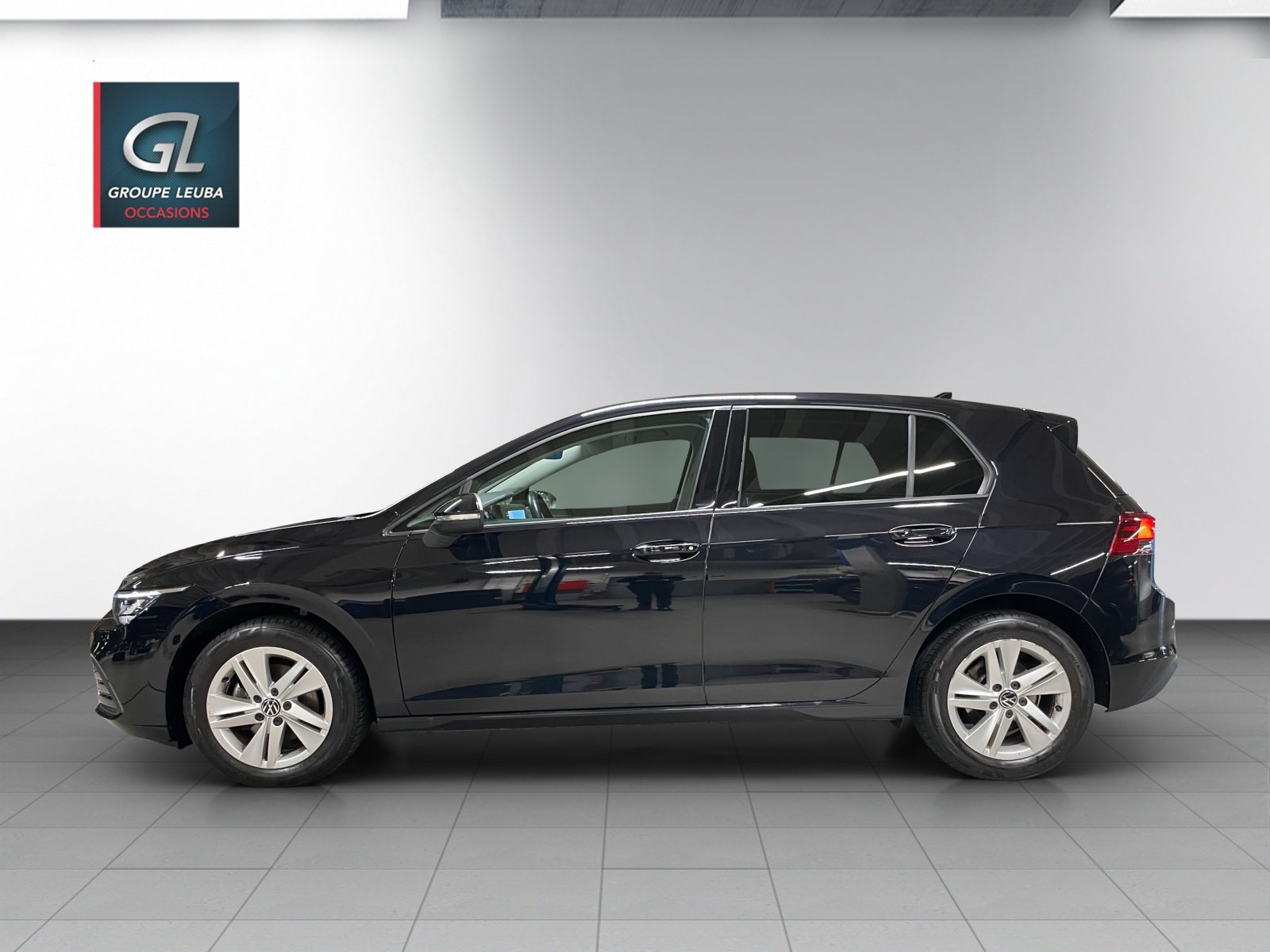 VW Golf 1.0 eTSI mHEV Life, Mild-Hybrid Petrol/Electric, Second hand / Used, Automatic - 3