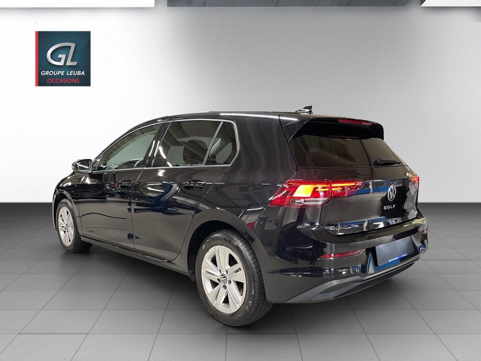 VW Golf 1.0 eTSI mHEV Life, Mild-Hybrid Petrol/Electric, Second hand / Used, Automatic - 4