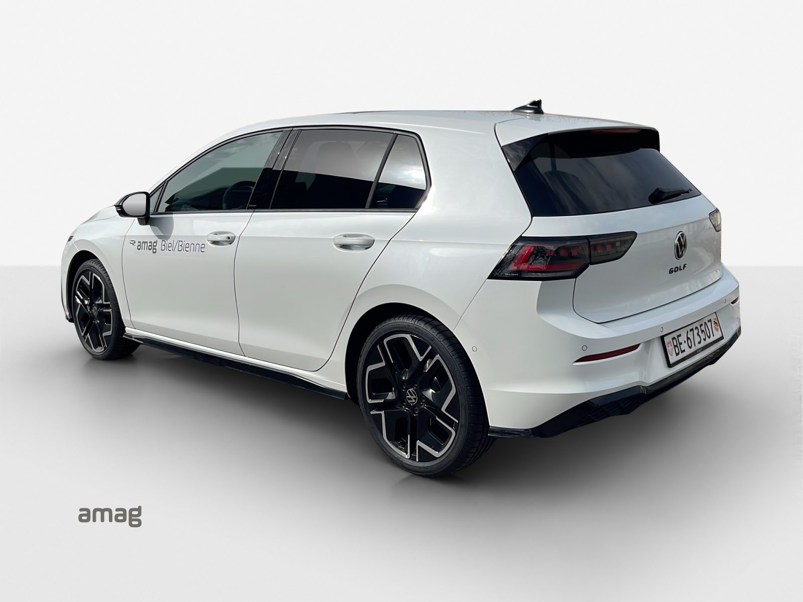 VW Golf  R-Line, Petrol, Second hand / Used, Automatic - 3