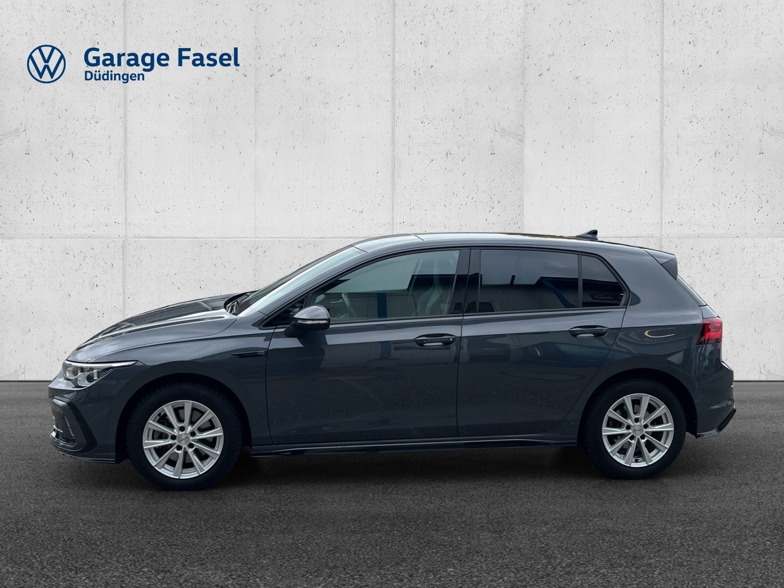 VW Golf R-Line, Petrol, Second hand / Used, Automatic - 2