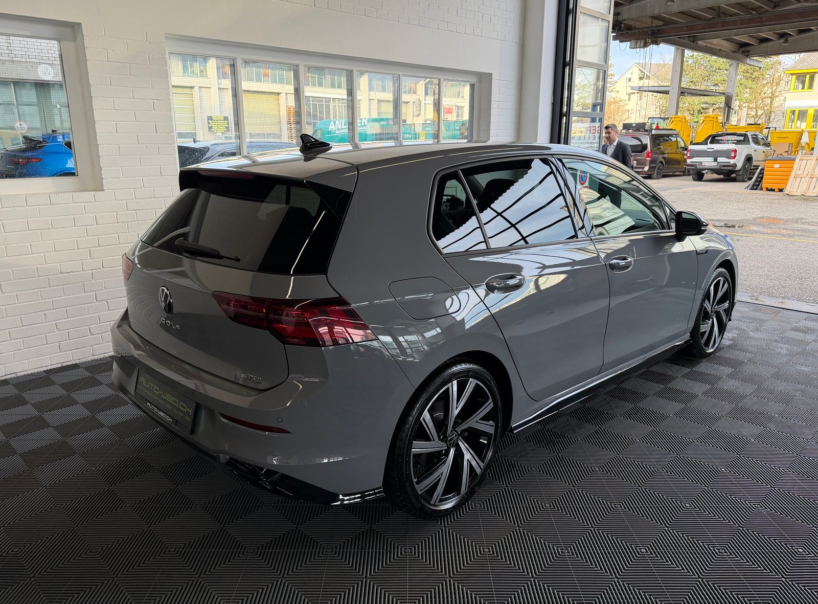 VW Golf 1.5 eTSI 150PS mHEV ACT R-Line + BLACK STYLE INTERIE, Hybride Leggero Benzina/Elettrica, Occasioni / Usate, Automatico - 3