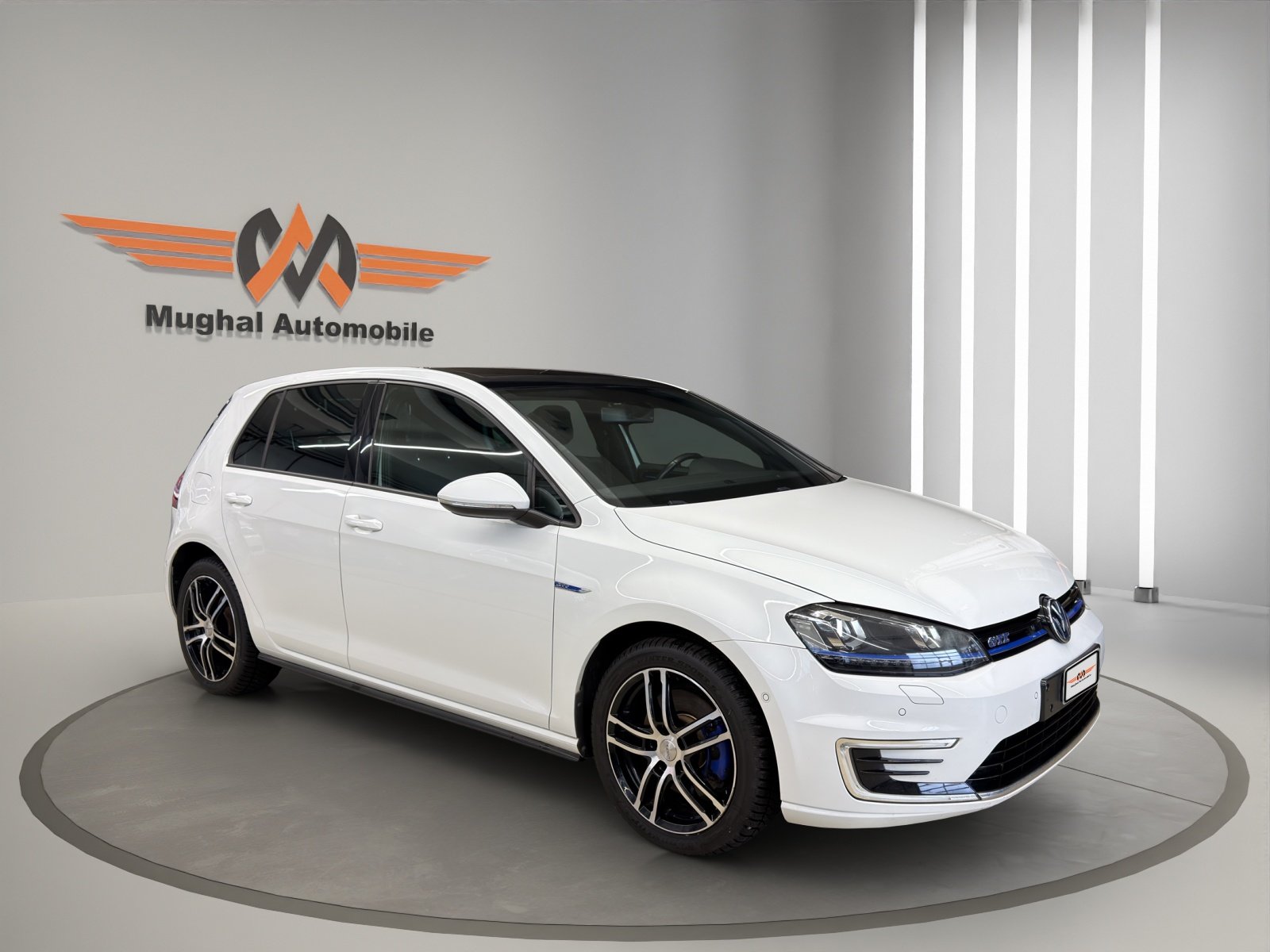 VW Golf 1.4 TSI GTE DSG, Plug-in-Hybrid Petrol/Electric, Second hand / Used, Automatic - 3