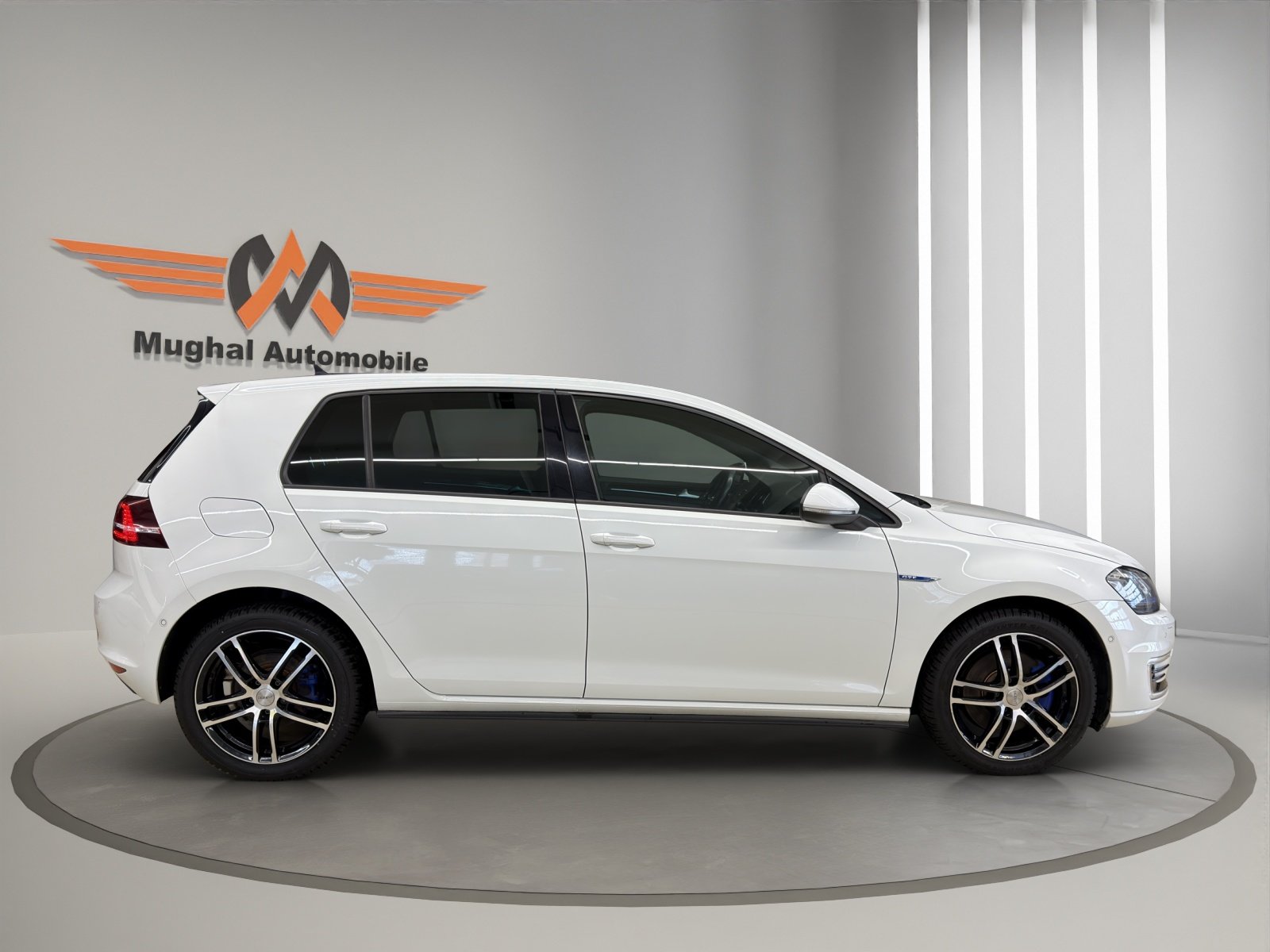 VW Golf 1.4 TSI GTE DSG, Plug-in-Hybrid Petrol/Electric, Second hand / Used, Automatic - 4
