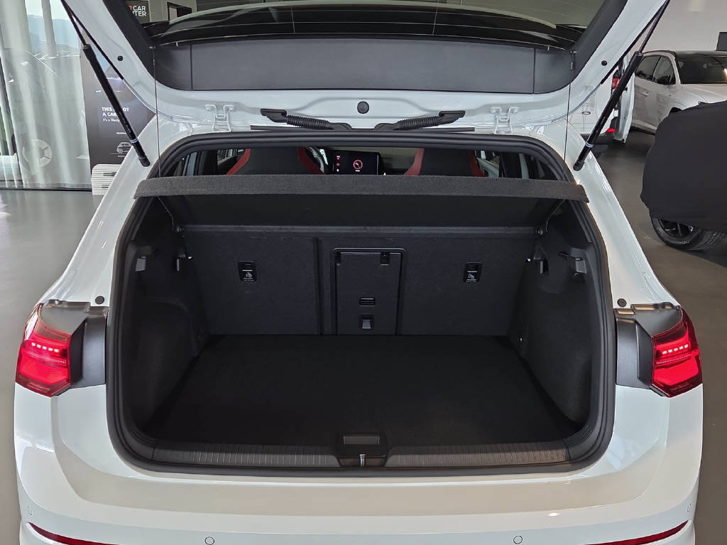 VW Golf VIII 2.0 TSI GTI DSG, Benzina, Occasioni / Usate, Automatico - 5