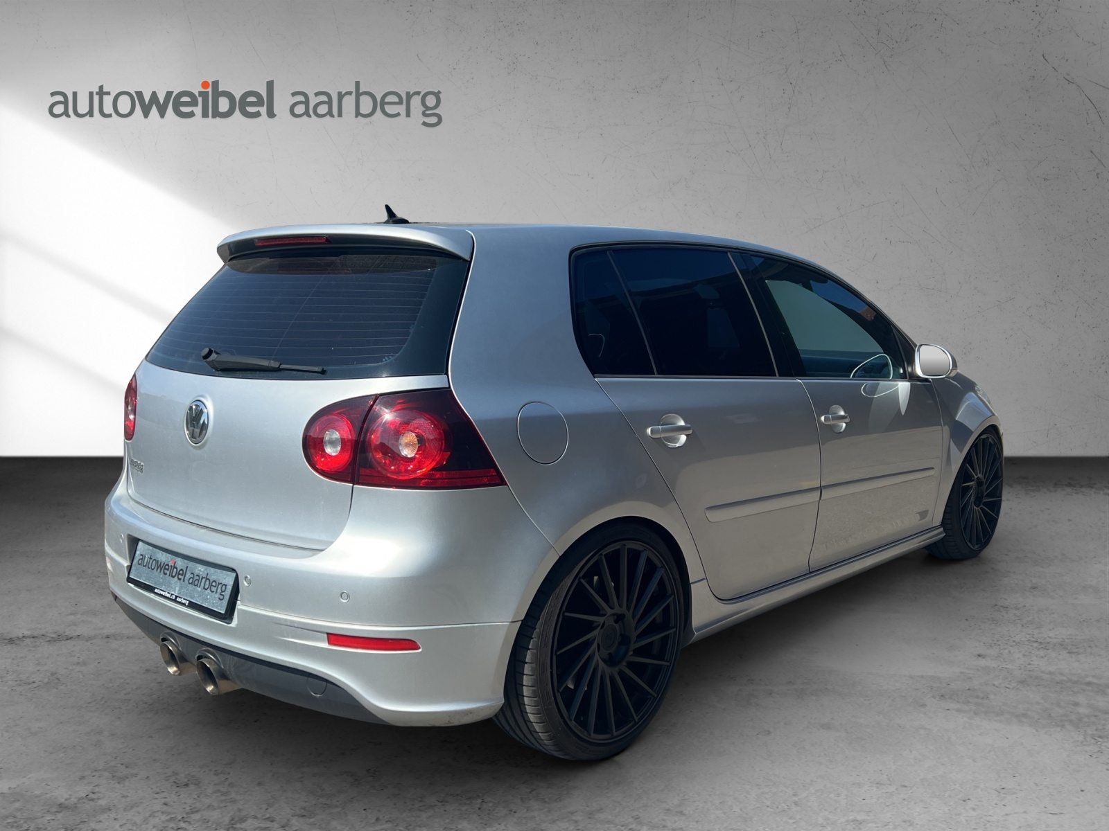 VW GOLF R32, Petrol, Second hand / Used, Automatic - 2