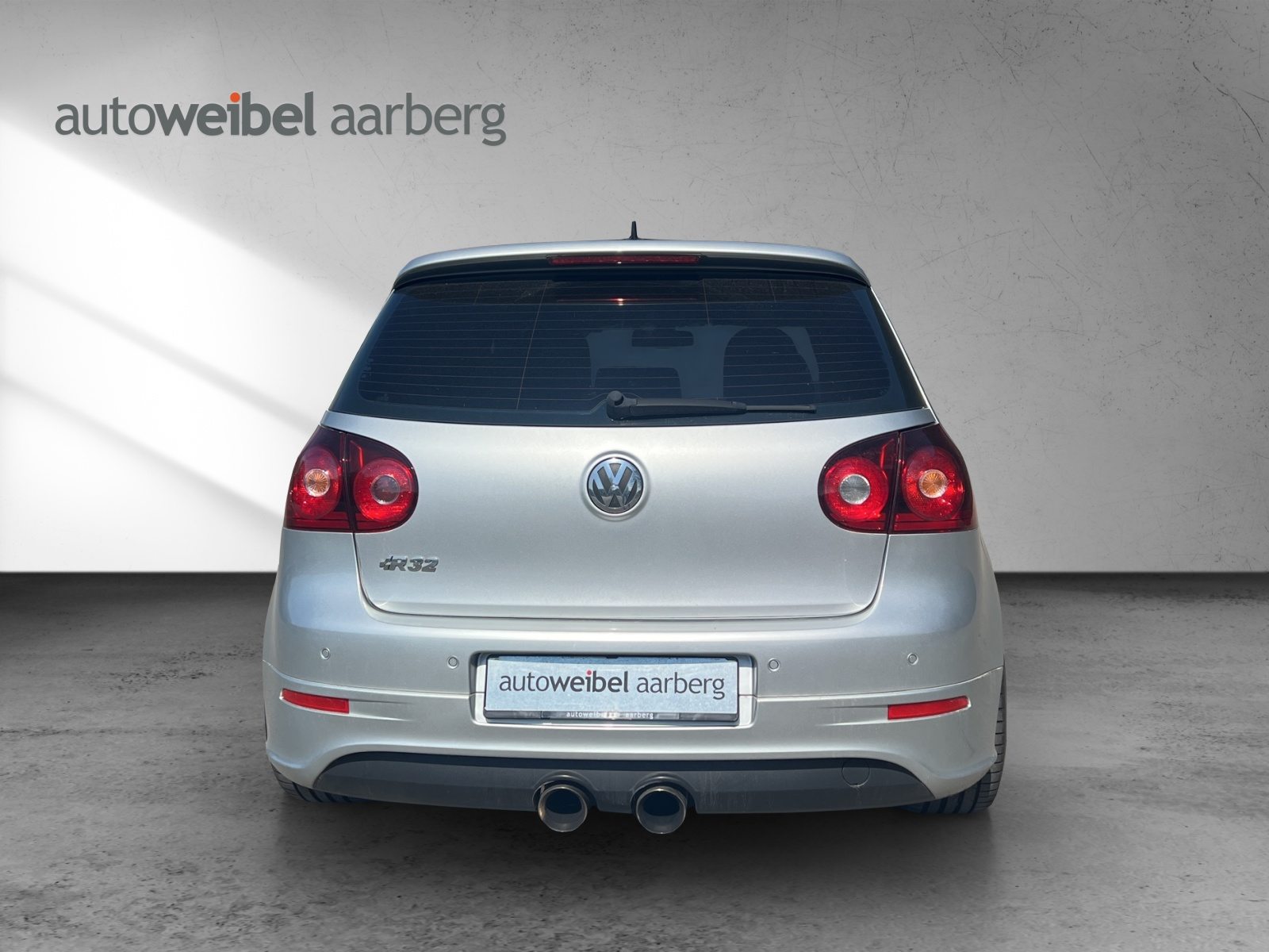 VW GOLF R32, Petrol, Second hand / Used, Automatic - 3