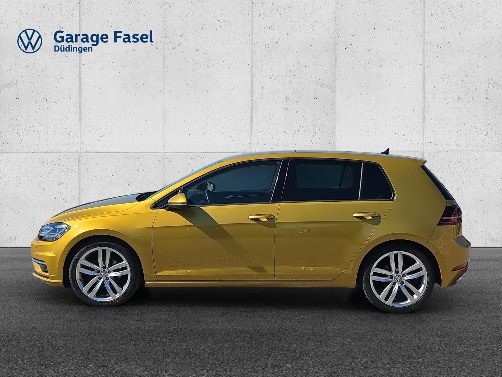 VW new Golf Highline, Petrol, Second hand / Used, Automatic - 2