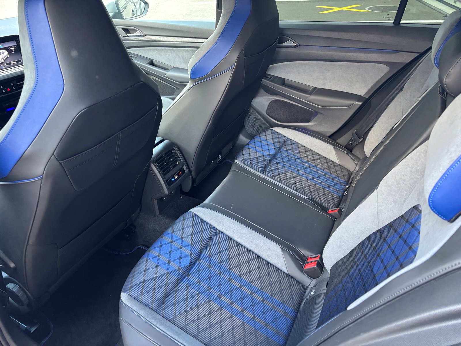 VW Golf 2.0 TSI R DSG 4Motion, Essence, Occasion / Utilisé, Automatique - 7