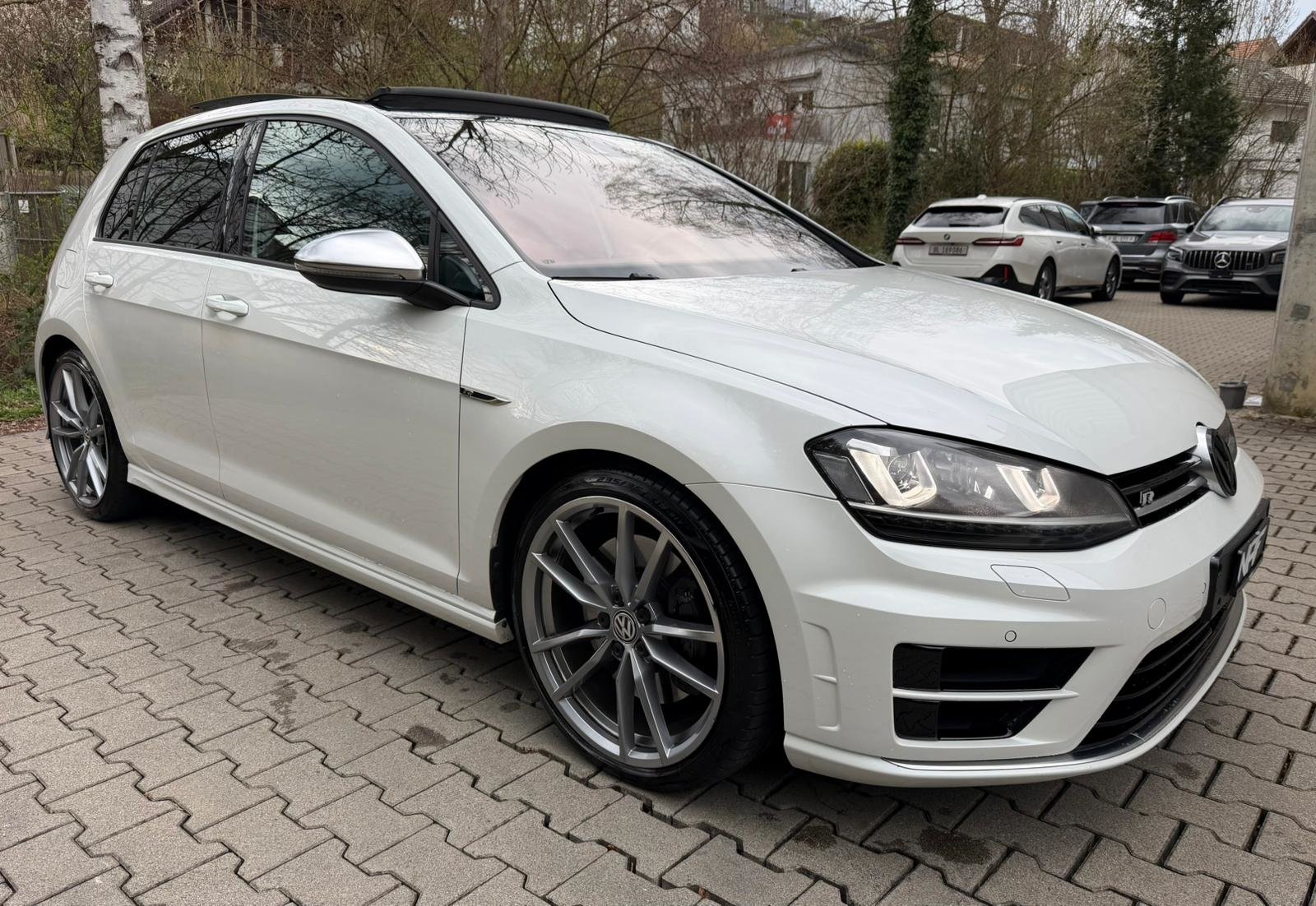VW Golf 2.0 TSI R 4Motion DSG, Petrol, Second hand / Used, Automatic - 7