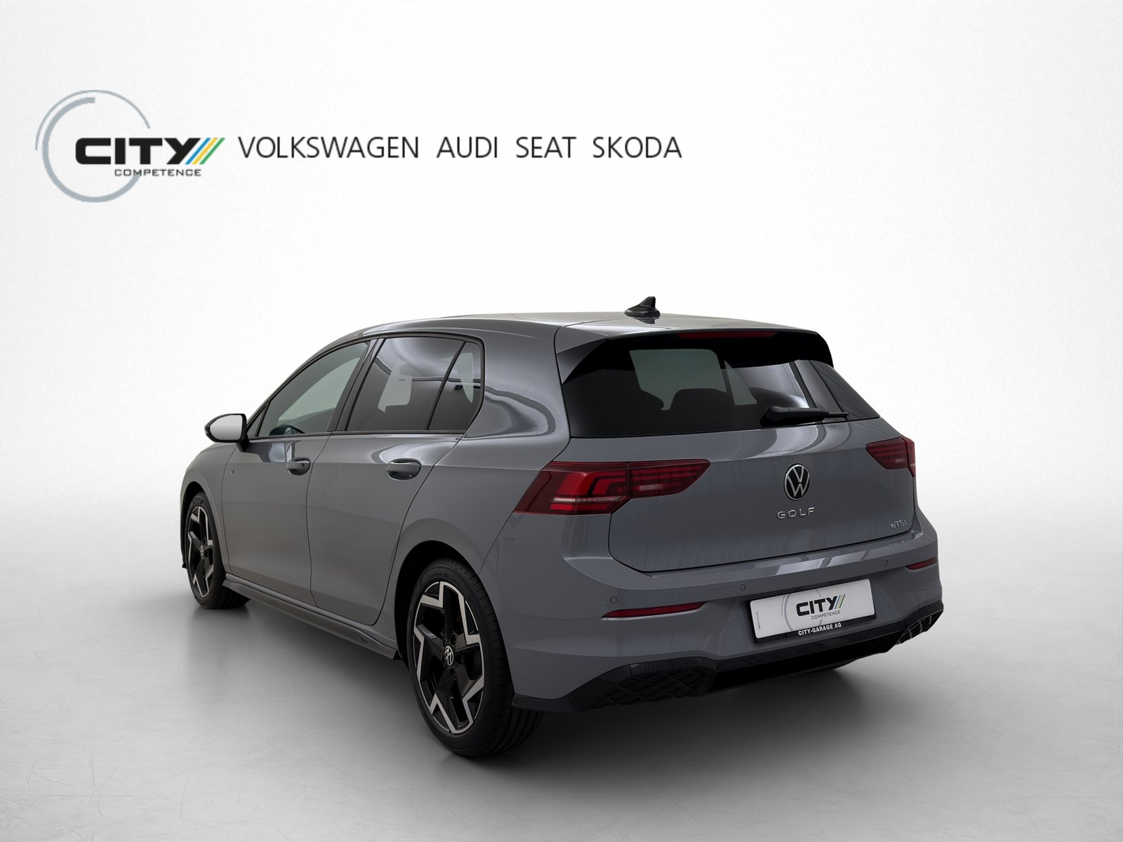 VW Golf 8 1.5 eTSI R-Line DSG, Mild-Hybrid Benzin/Elektro, Occasion / Gebraucht, Automatik - 2