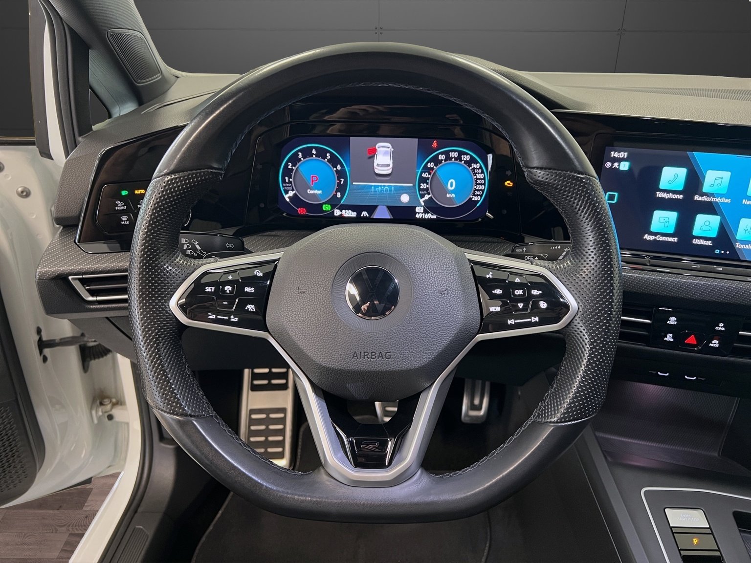 VW Golf 1.5 eTSI mHEV ACT R-Line DSG, Mild-Hybrid Benzin/Elektro, Occasion / Gebraucht, Automatik - 7