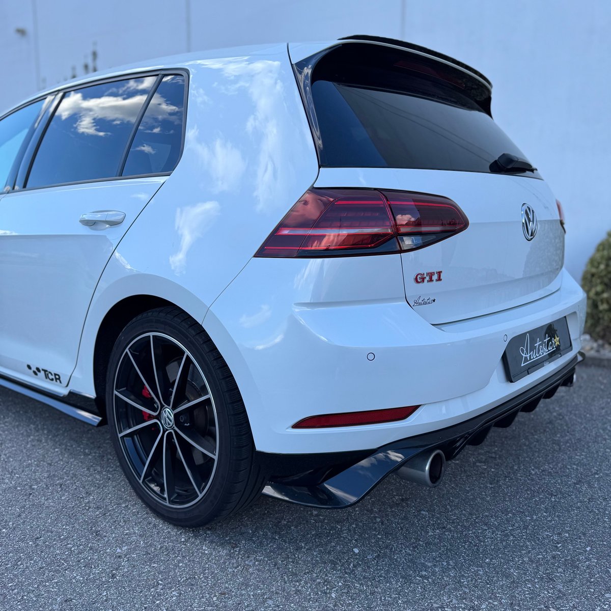 VW Golf 2.0 TSI GTI TCR DSG, Petrol, Second hand / Used, Automatic - 4