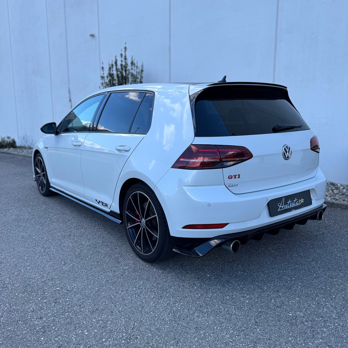 VW Golf 2.0 TSI GTI TCR DSG, Petrol, Second hand / Used, Automatic - 5