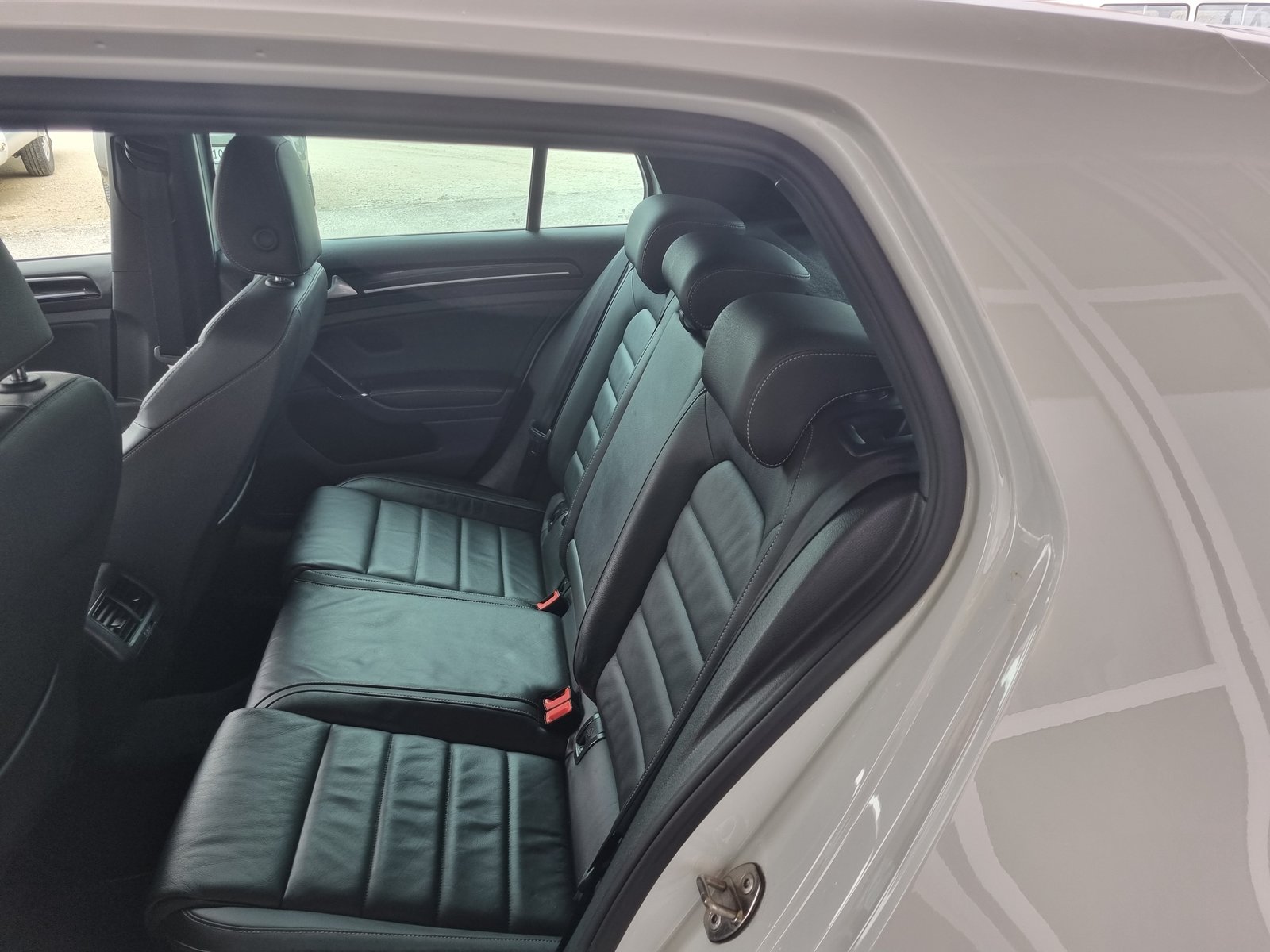VW Golf 2.0 TSI R 4Motion DSG, Benzin, Occasion / Gebraucht, Automatik - 7