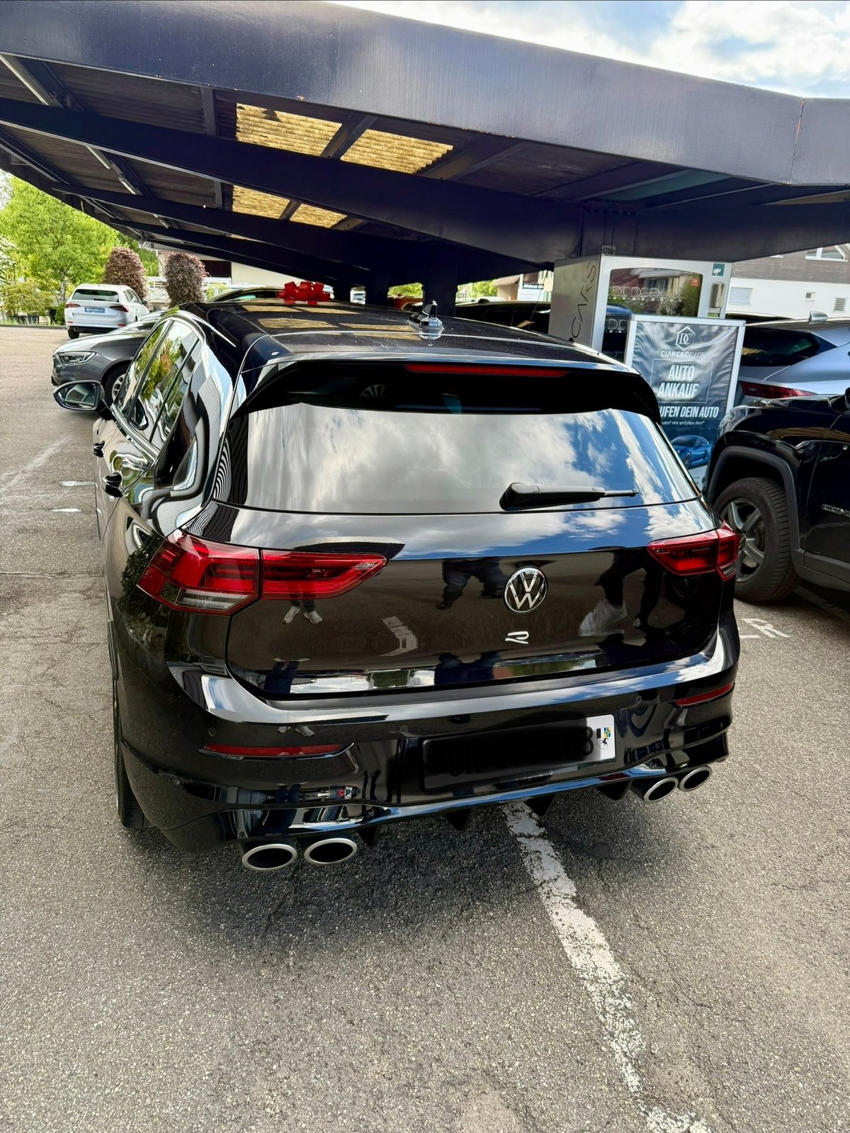 VW Golf VIII 2.0 TSI R DSG 4motion, Essence, Occasion / Utilisé, Automatique - 4