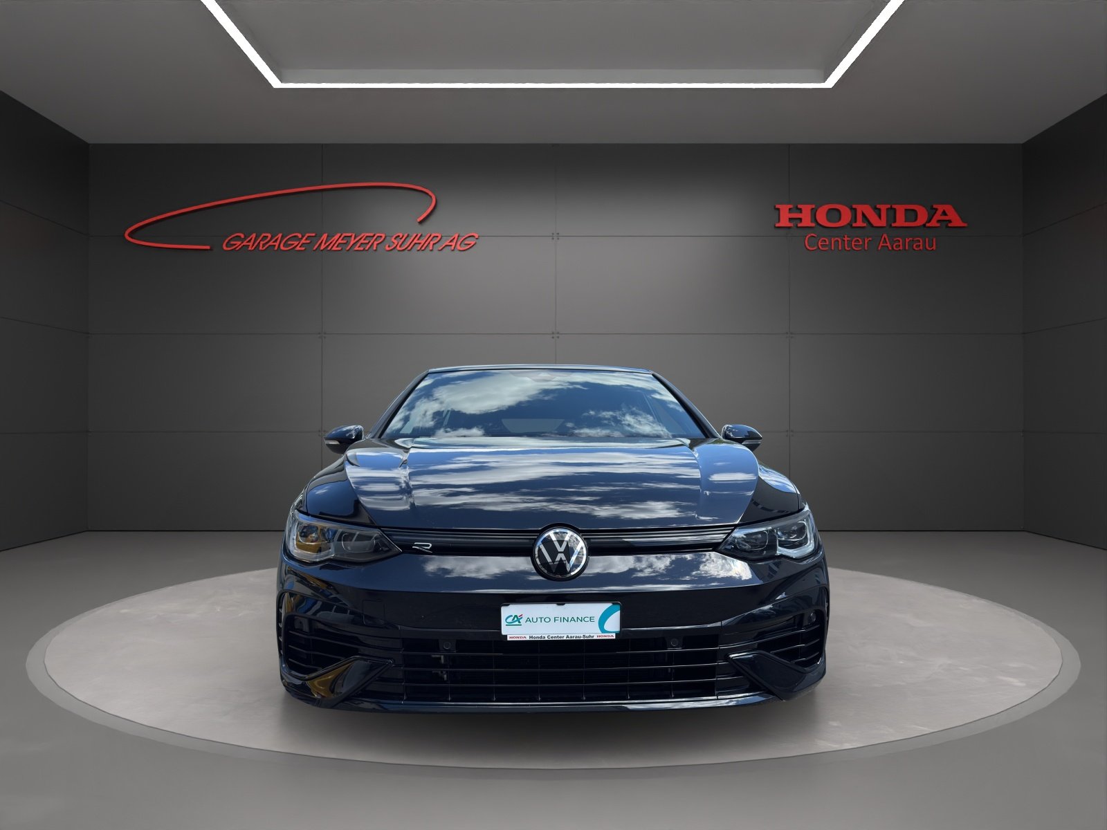 VW Golf VIII 2.0 TSI R DSG 4motion, Benzin, Occasion / Gebraucht, Automatik - 2
