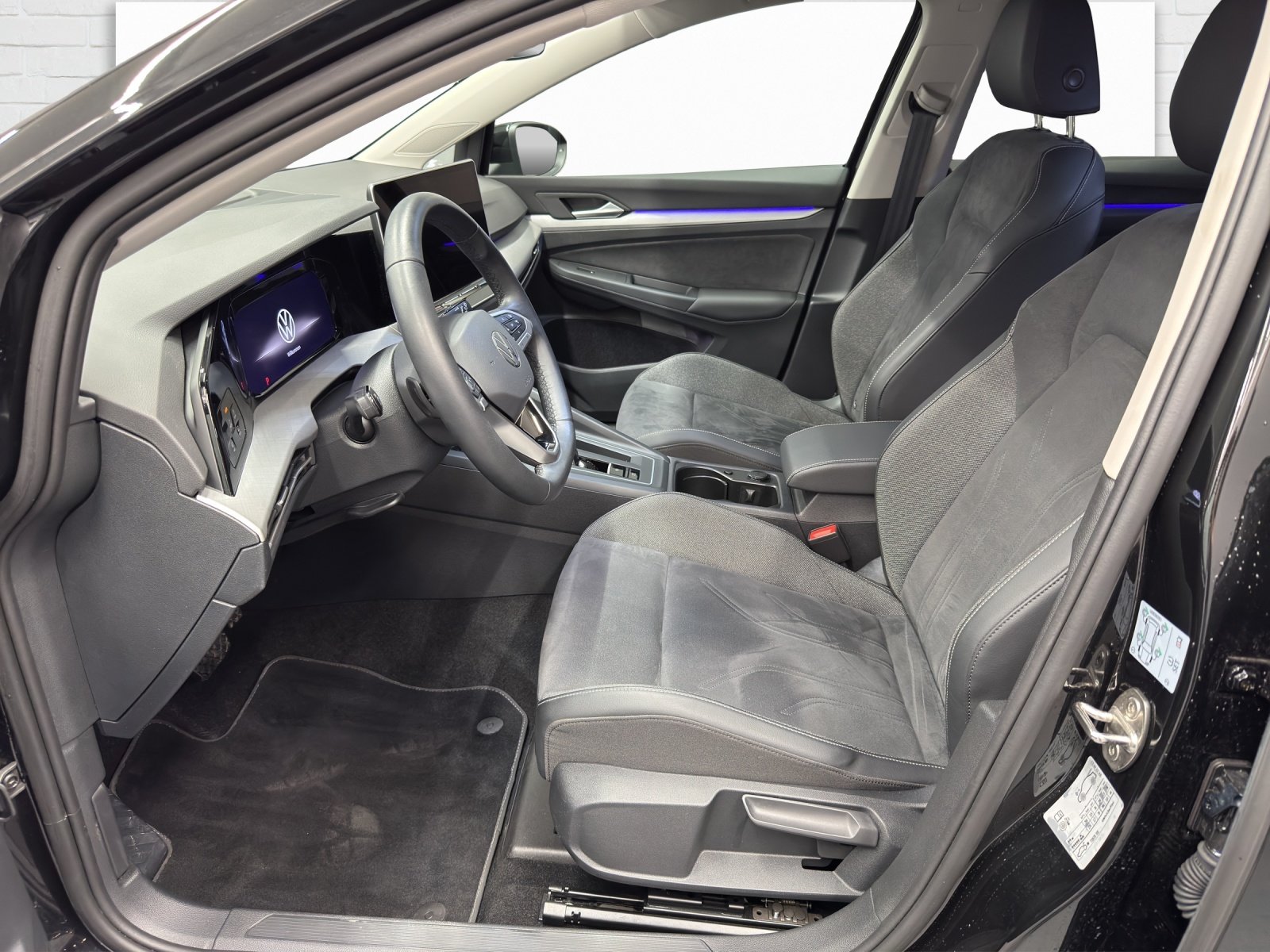 VW Golf VIII 1.5 eTSI Life DSG, Mild-Hybrid Benzin/Elektro, Occasion / Gebraucht, Automatik - 7