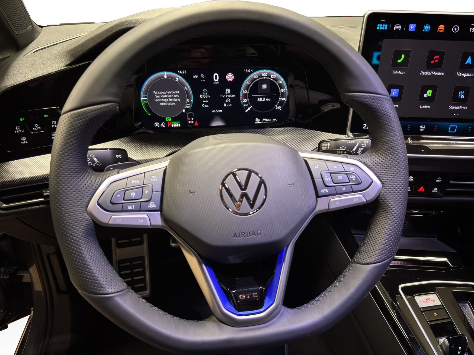 VW Golf GTE, Full-Hybrid Petrol/Electric, Second hand / Used, Automatic - 7