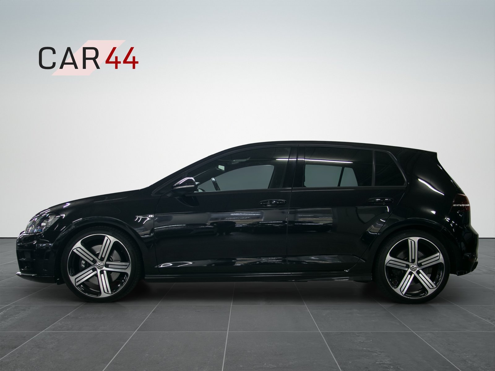 VW Golf 2.0 TSI R 4Motion, Essence, Occasion / Utilisé, Manuelle - 2