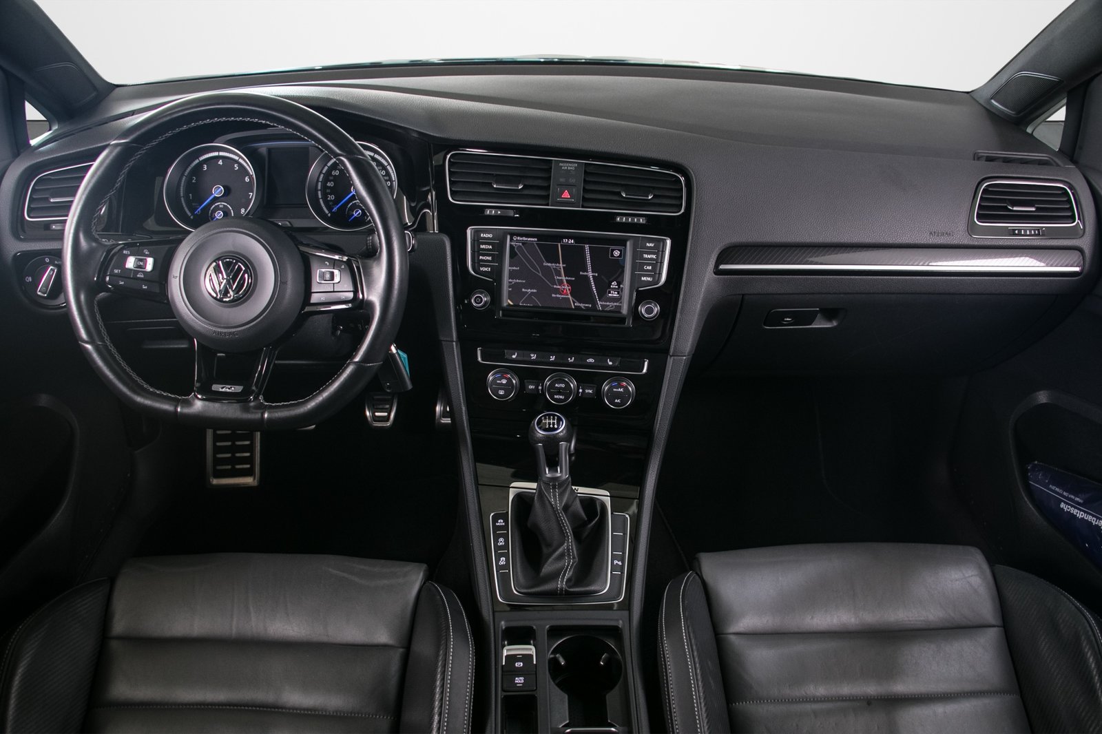 VW Golf 2.0 TSI R 4Motion, Essence, Occasion / Utilisé, Manuelle - 7