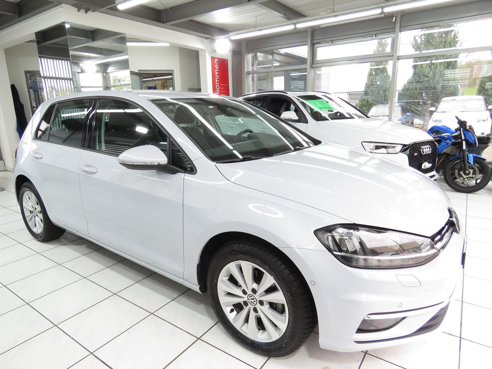 VW Golf 1.0 TSI Comfortline DSG, Essence, Occasion / Utilisé, Automatique - 3