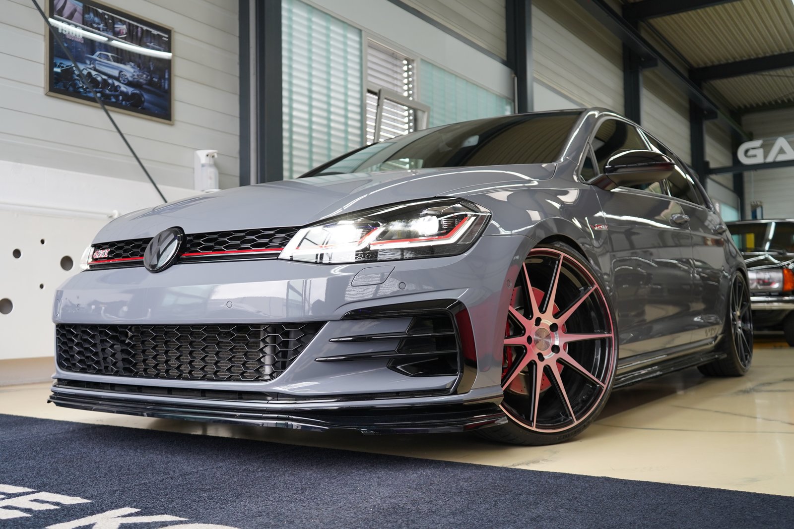 VW Golf 2.0 TSI GTI TCR DSG / HJS * APR * Hurricane* NARDO*, Petrol, Second hand / Used, Automatic - 2