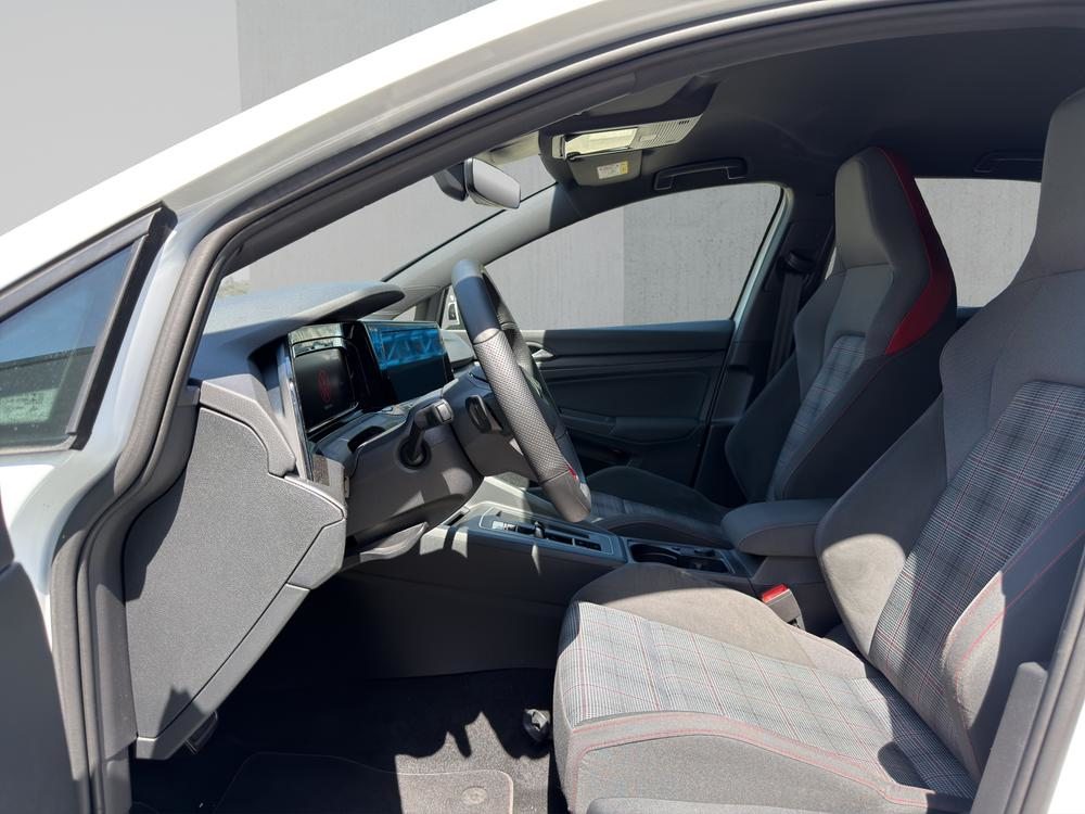 VW Golf GTI, Petrol, Second hand / Used, Automatic - 6
