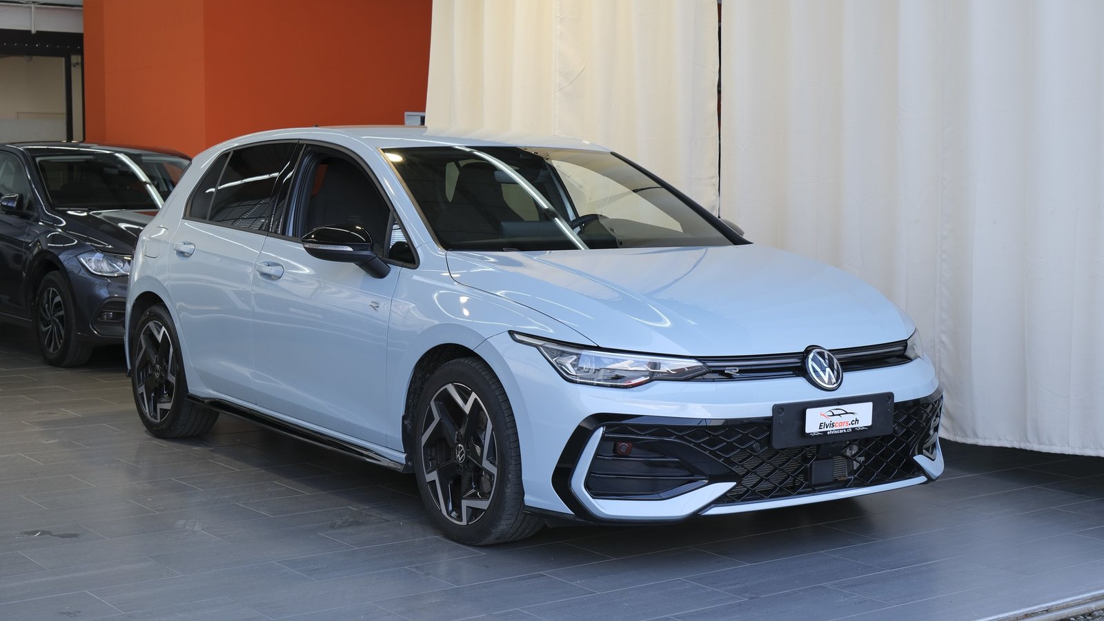 VW Golf 1.5 e TSI mHEV R-Line DSG Black Style, Mild-Hybrid Benzin/Elektro, Occasion / Gebraucht, Automatik - 2