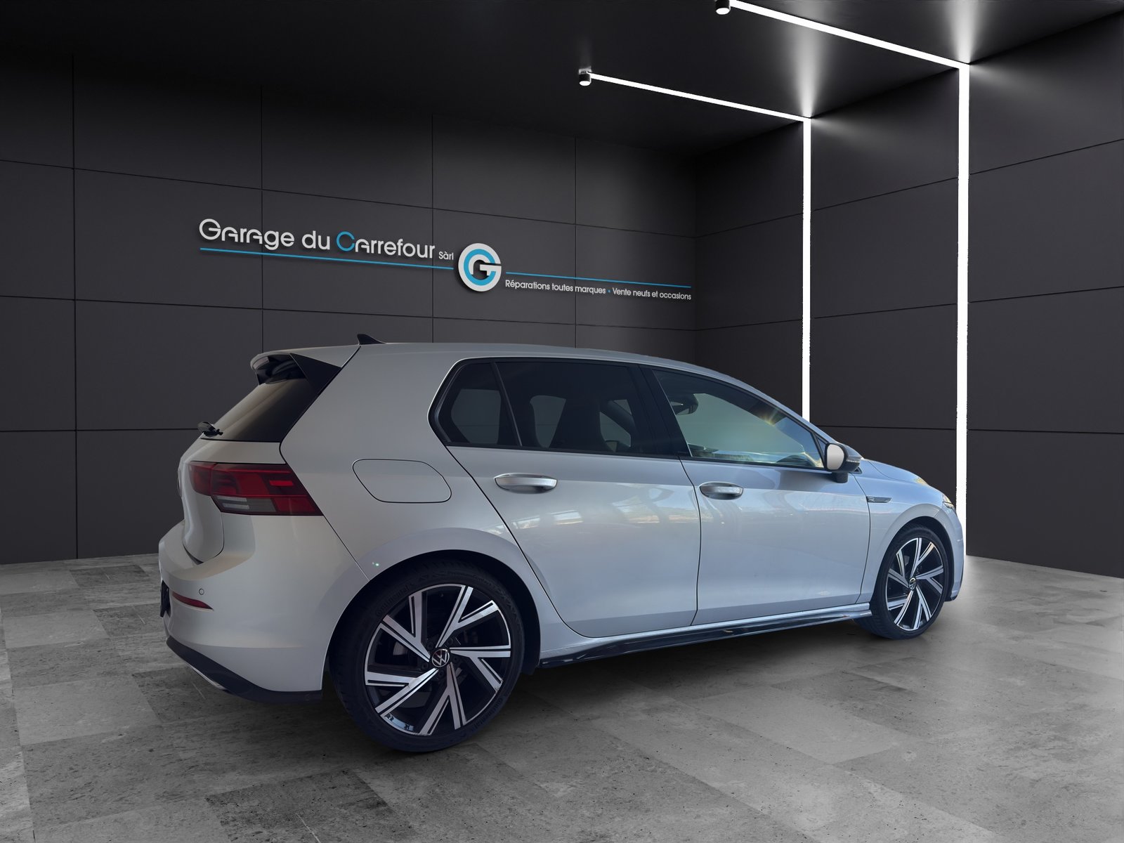 VW Golf VIII Berline 1.5 eTSI R-Line DSG, Mild-Hybrid Benzin/Elektro, Occasion / Gebraucht, Automatik - 7