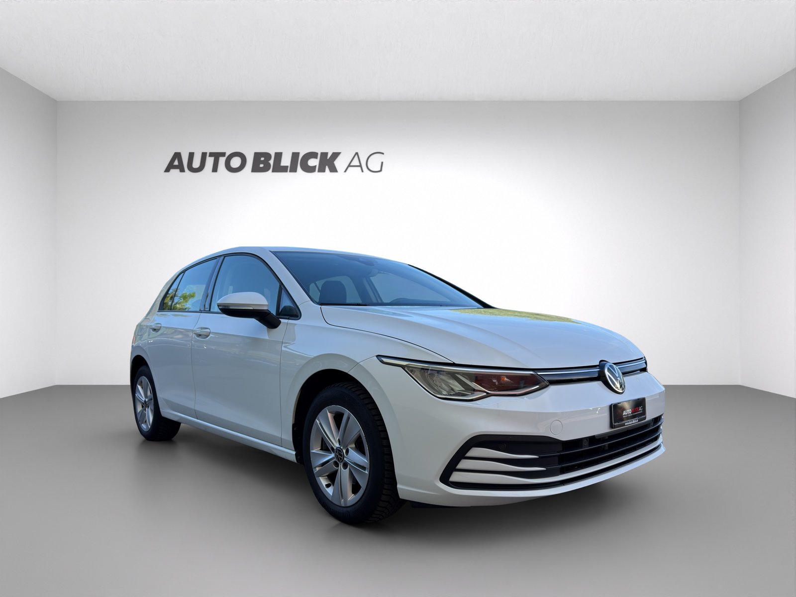 VW Golf 1.0 eTSI mHEV ACTLife DSG, Mild-Hybrid Petrol/Electric, Second hand / Used, Automatic - 2