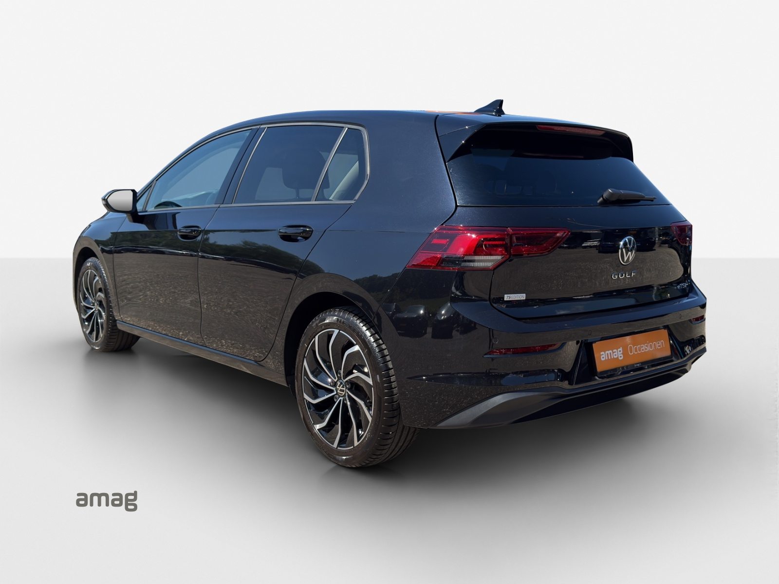 VW Golf 75 Edition, Essence, Occasion / Utilisé, Automatique - 3