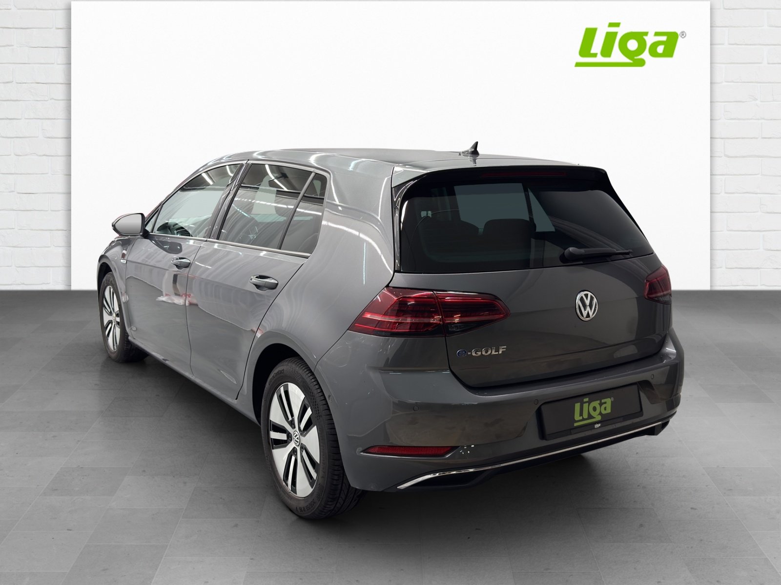 VW Golf VII e, Electric, Second hand / Used, Automatic - 4