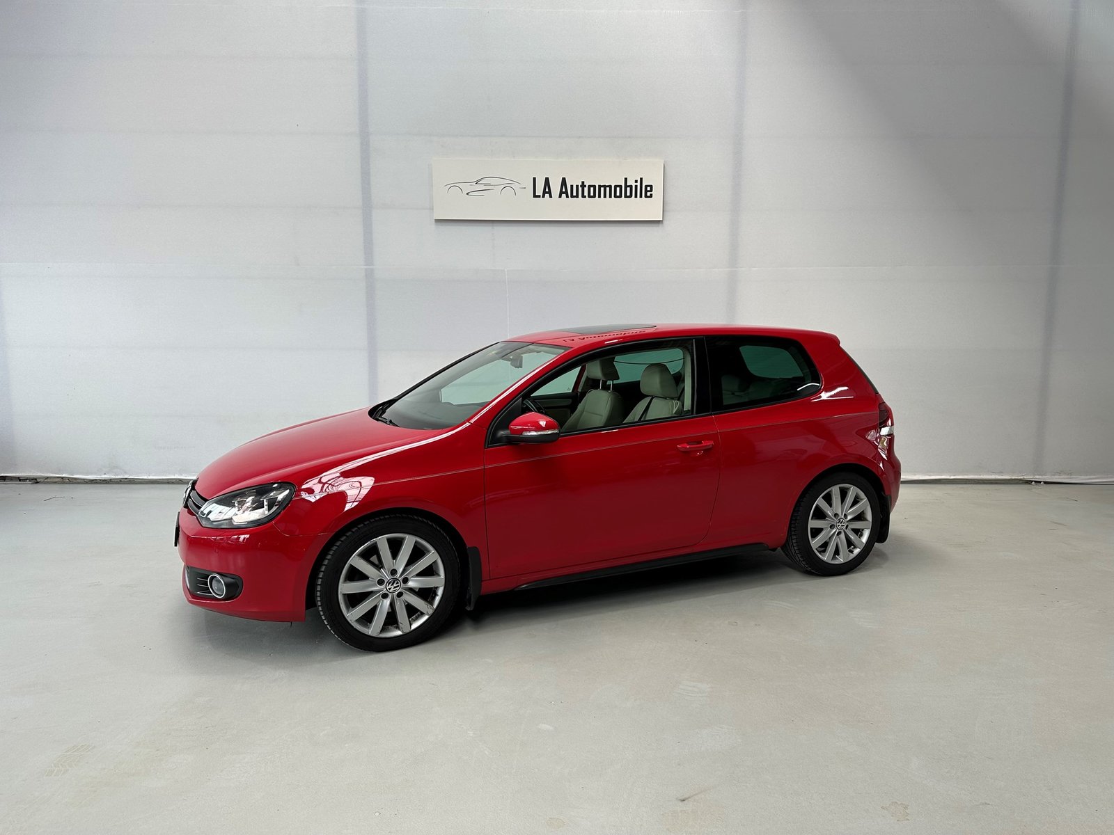 VW Golf 1.4 TSI Highline DSG, Petrol, Second hand / Used, Automatic - 2