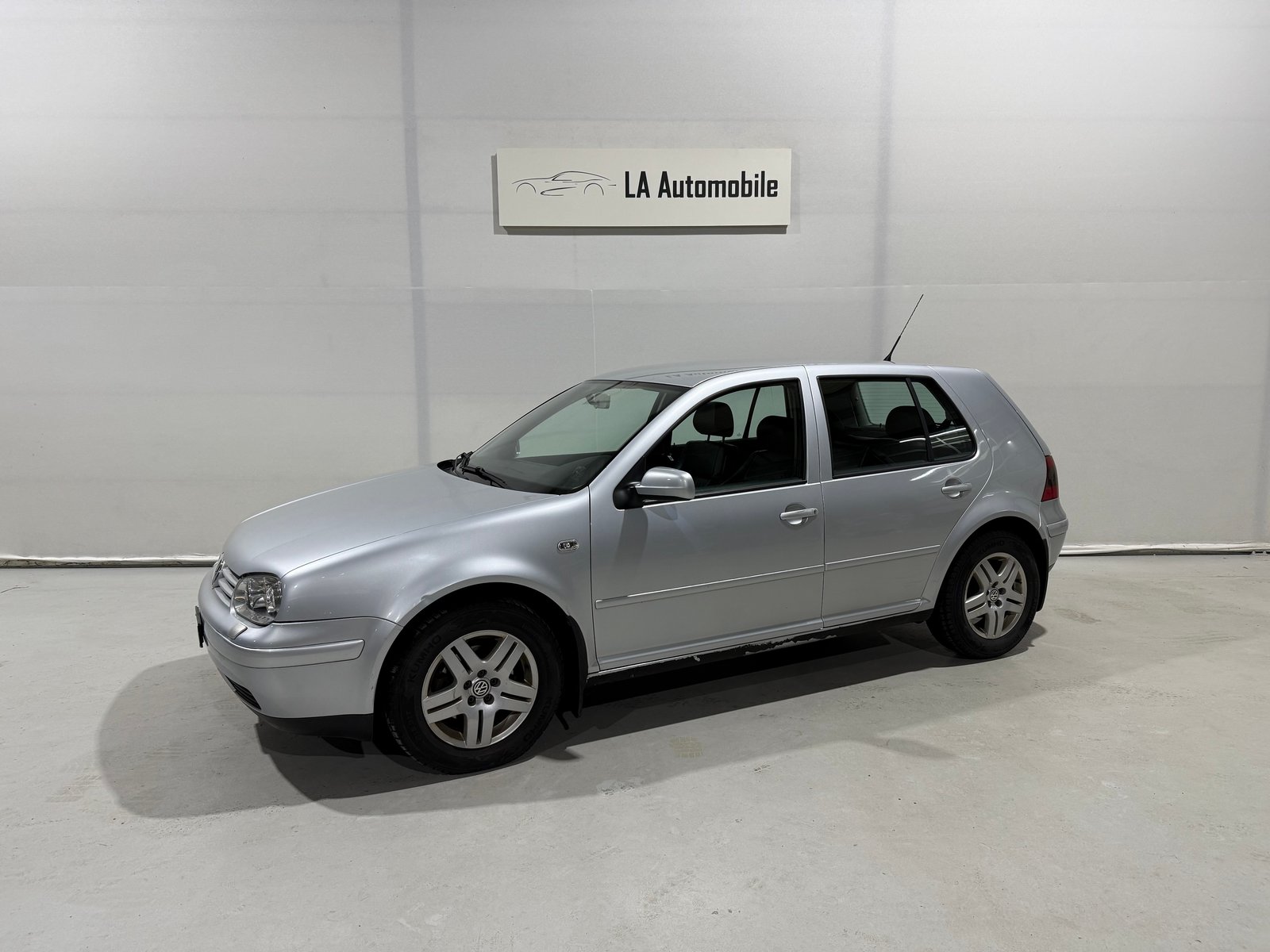 VW Golf 1.9 TDI PD Highline, Diesel, Second hand / Used, Automatic - 2