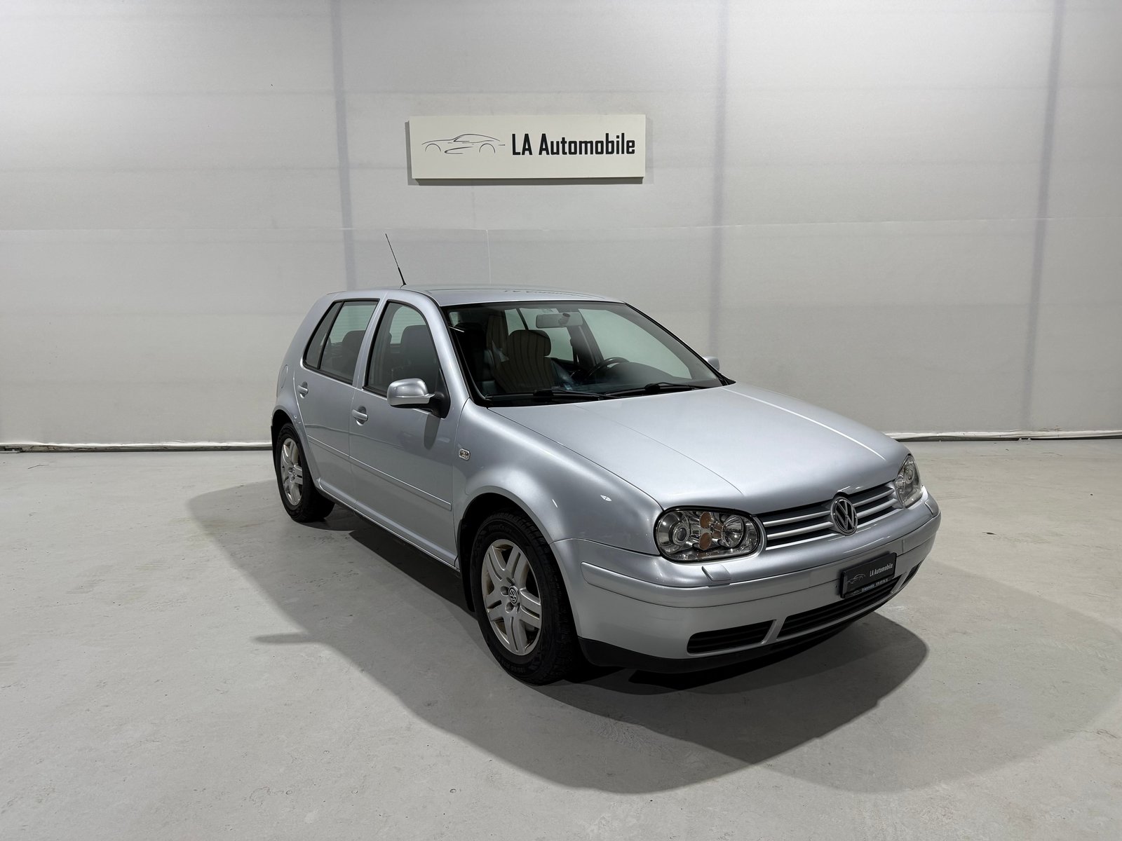 VW Golf 1.9 TDI PD Highline, Diesel, Second hand / Used, Automatic - 5