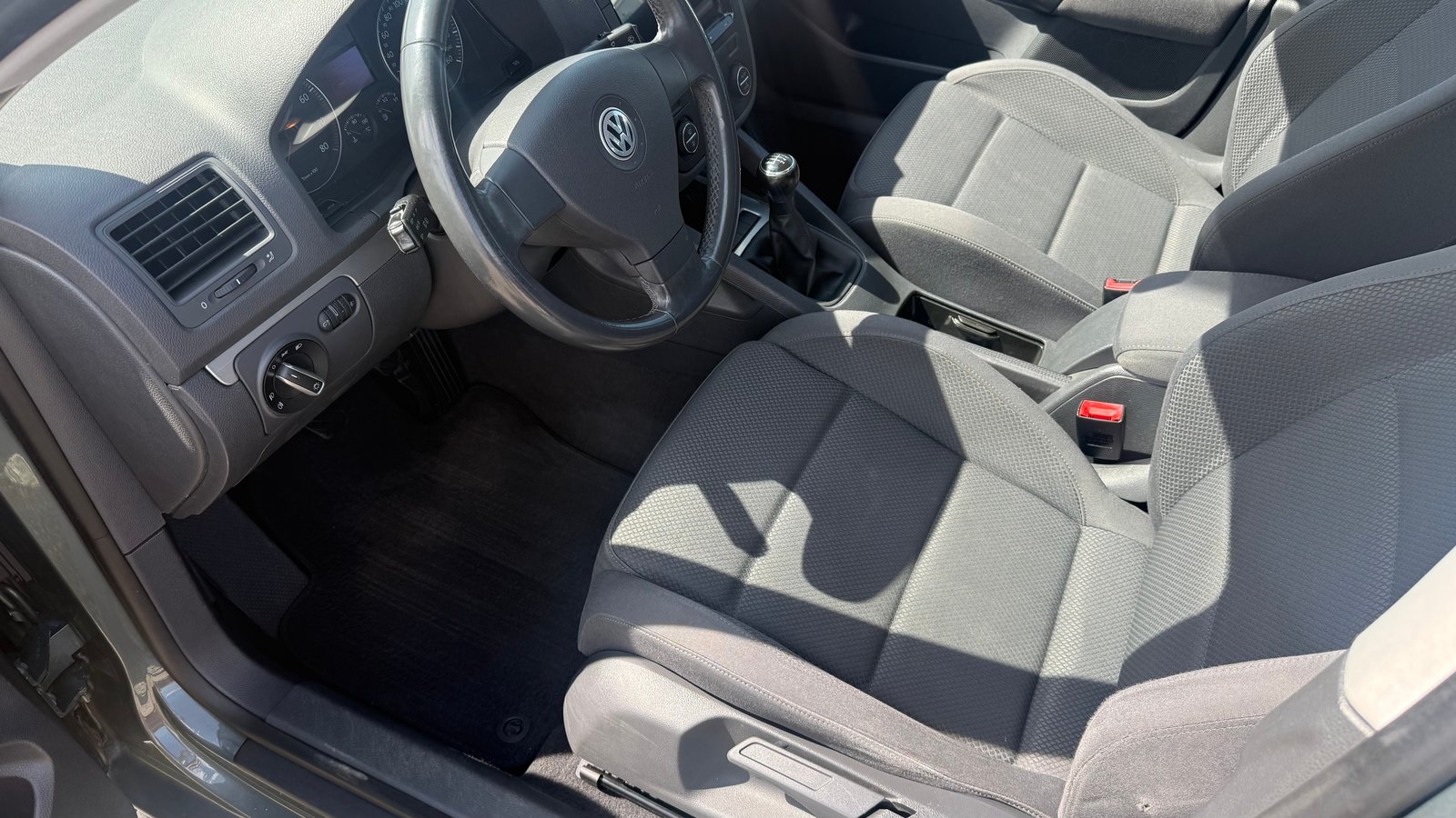 VW Golf 1.6 FSI Sportline, Benzin, Occasion / Gebraucht, Handschaltung - 2