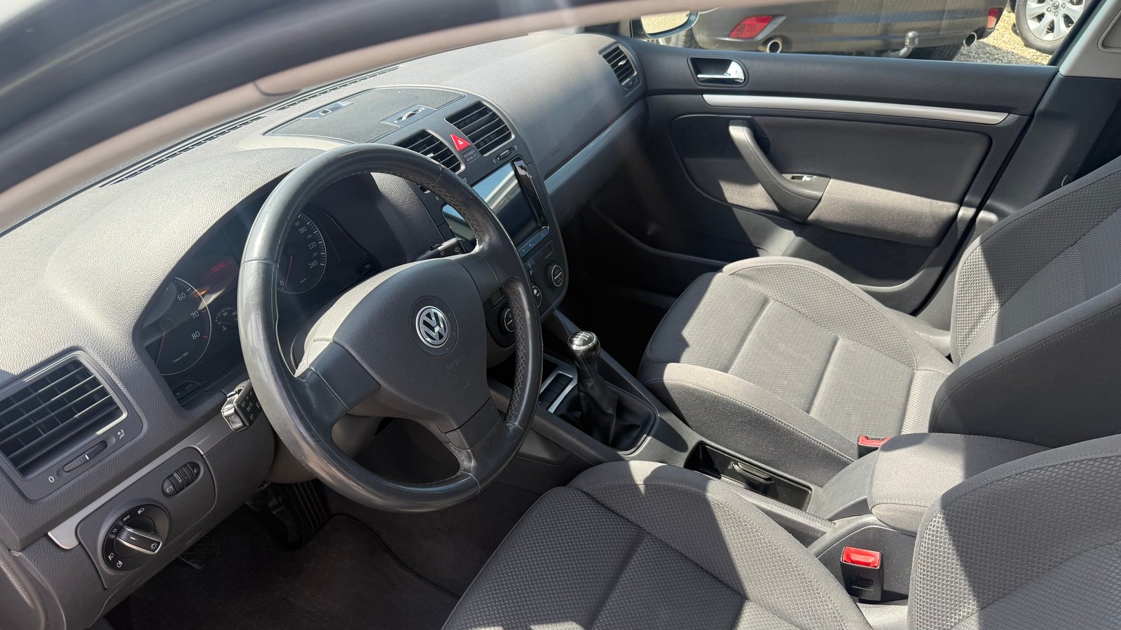 VW Golf 1.6 FSI Sportline, Benzin, Occasion / Gebraucht, Handschaltung - 4