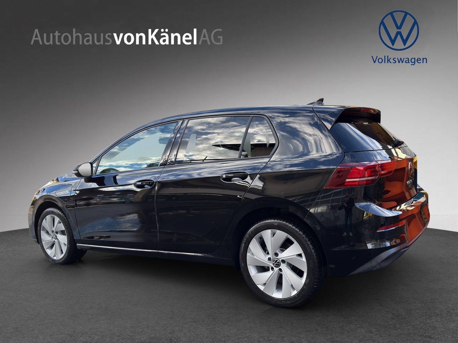 VW Golf Life PHEV, Full-Hybrid Petrol/Electric, Second hand / Used, Automatic - 3