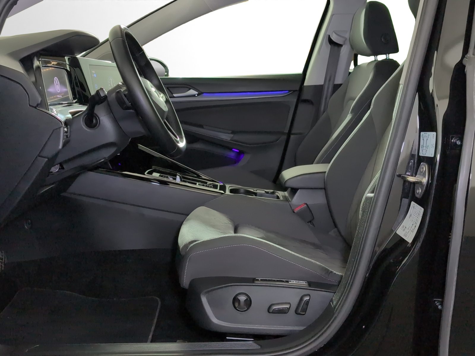 VW Golf Style PHEV SELECTION, Full-Hybrid Petrol/Electric, Second hand / Used, Automatic - 6