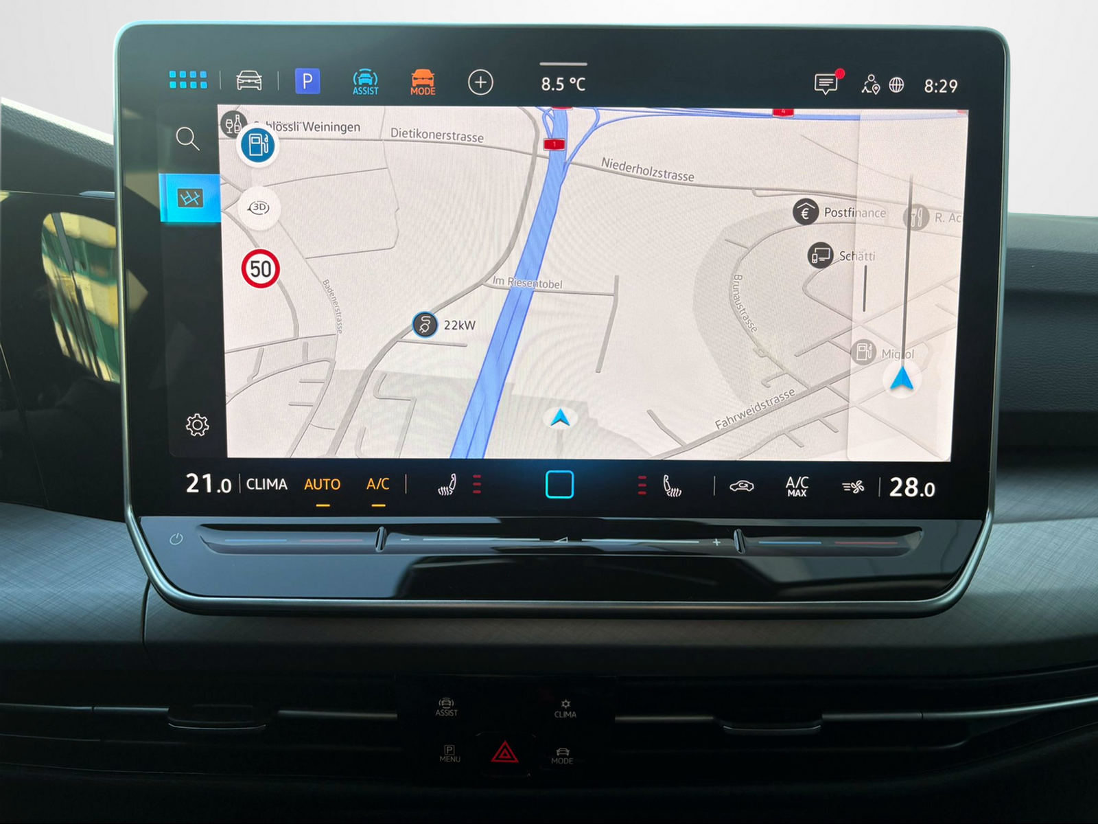 VW Golf UNITED, Essence, Occasion / Utilisé, Automatique - 7