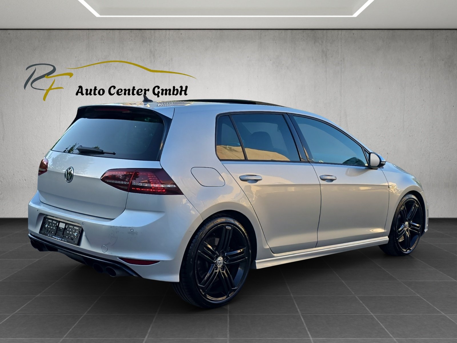 VW Golf 2.0 TSI R 4Motion DSG, Petrol, Second hand / Used, Automatic - 5