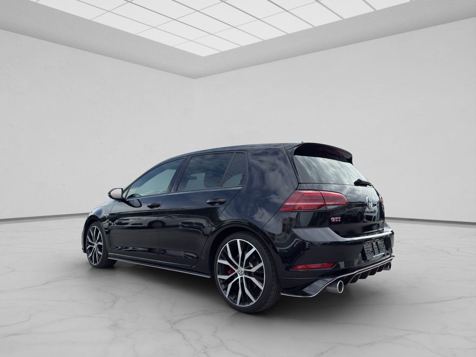 VW Golf 2.0 TSI GTI Performance, Petrol, Second hand / Used, Manual - 4
