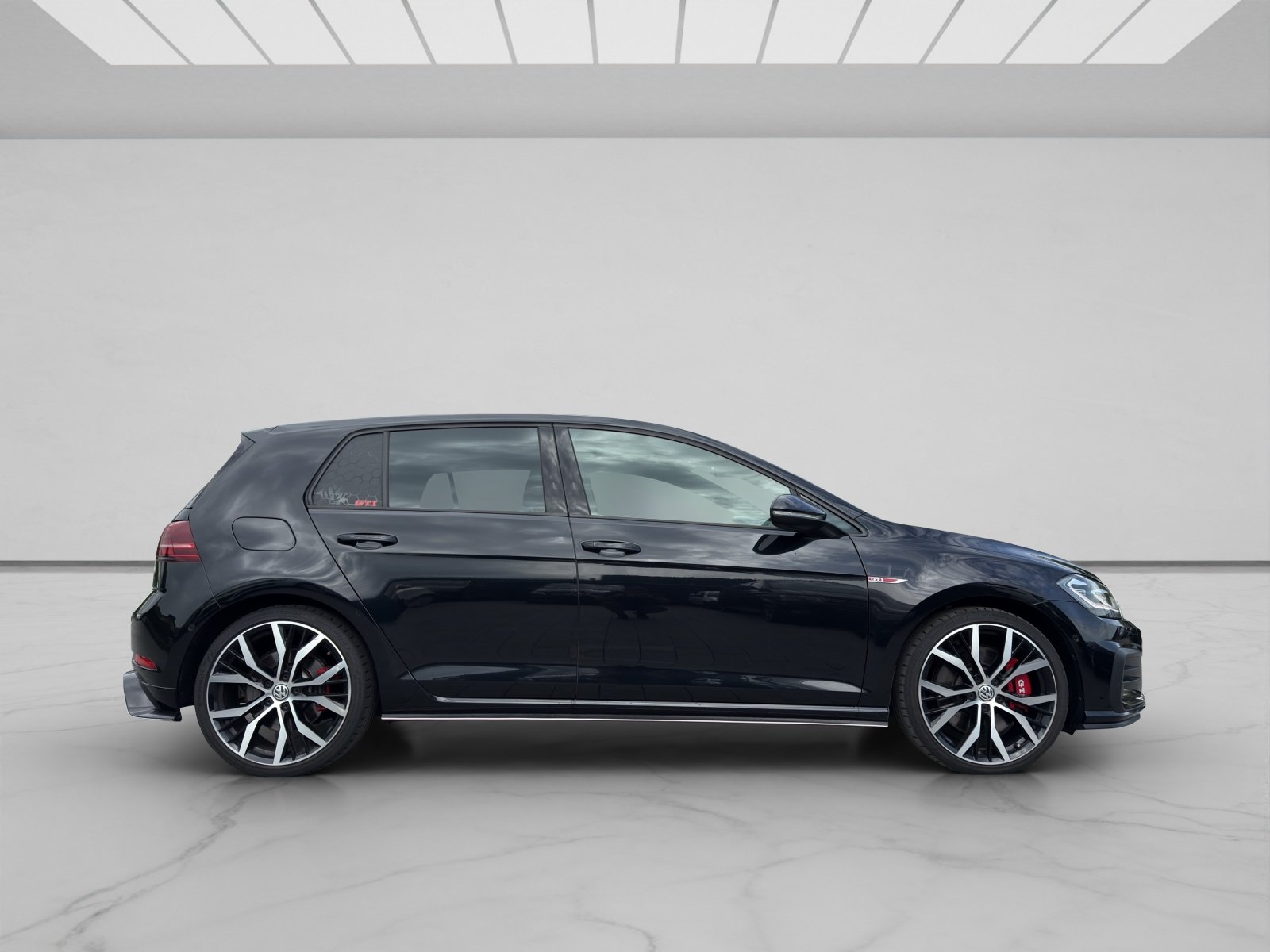 VW Golf 2.0 TSI GTI Performance, Petrol, Second hand / Used, Manual - 7