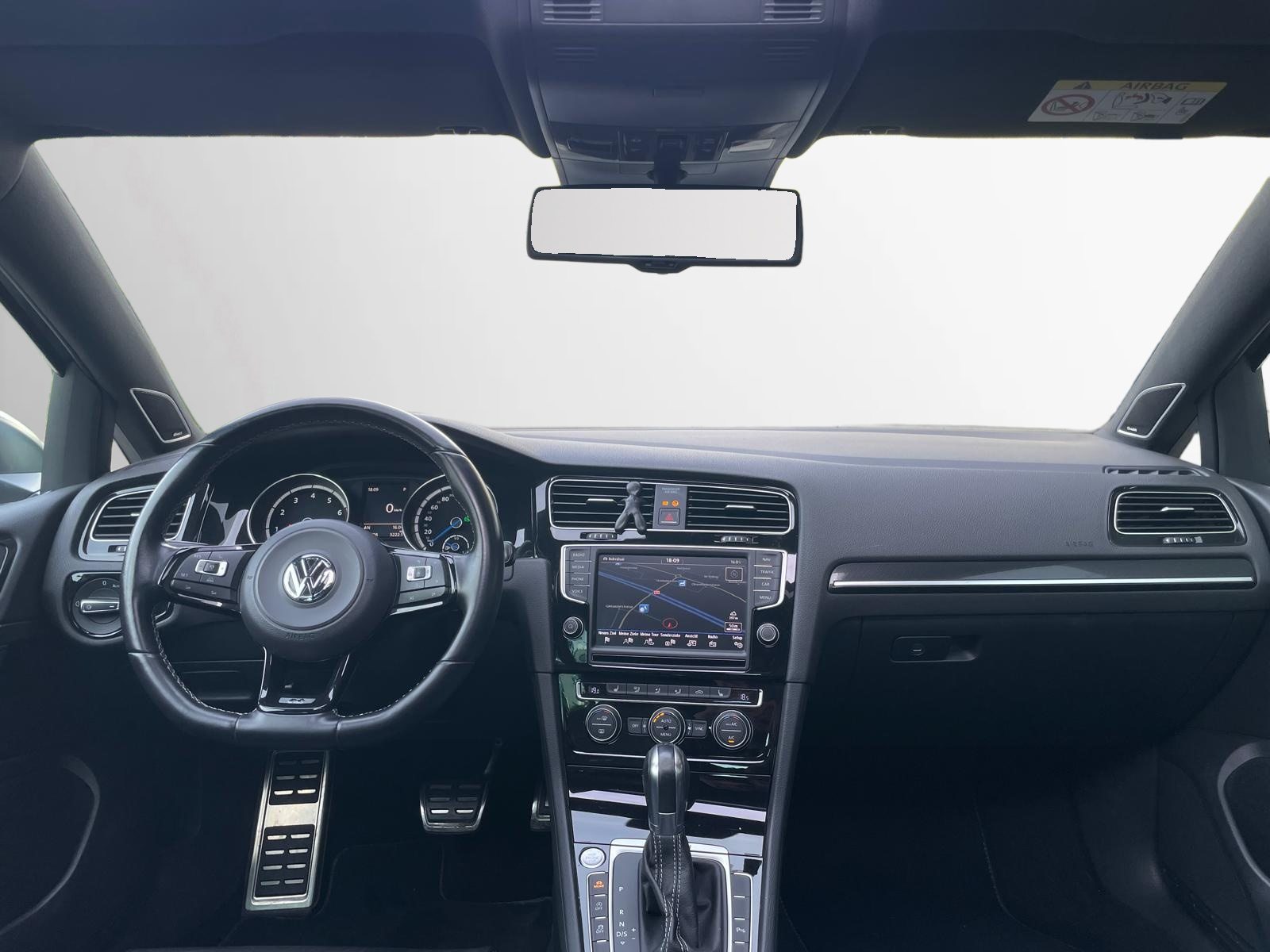 VW Golf R, Petrol, Second hand / Used, Automatic - 6