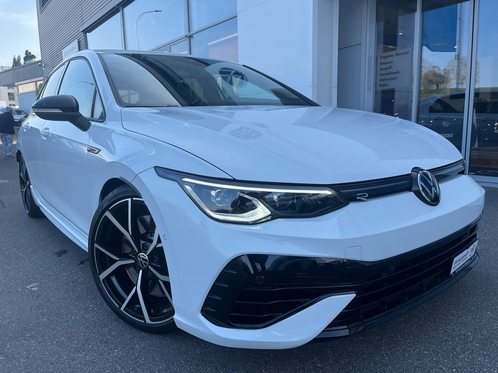 VW Golf R, Petrol, Second hand / Used, Automatic - 2