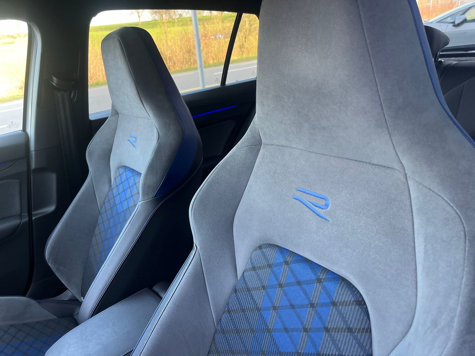 VW Golf R, Petrol, Second hand / Used, Automatic - 6